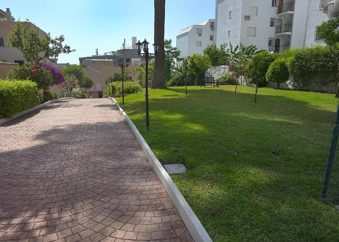 Céntrico Con Piscina Y Parking Apartamento
