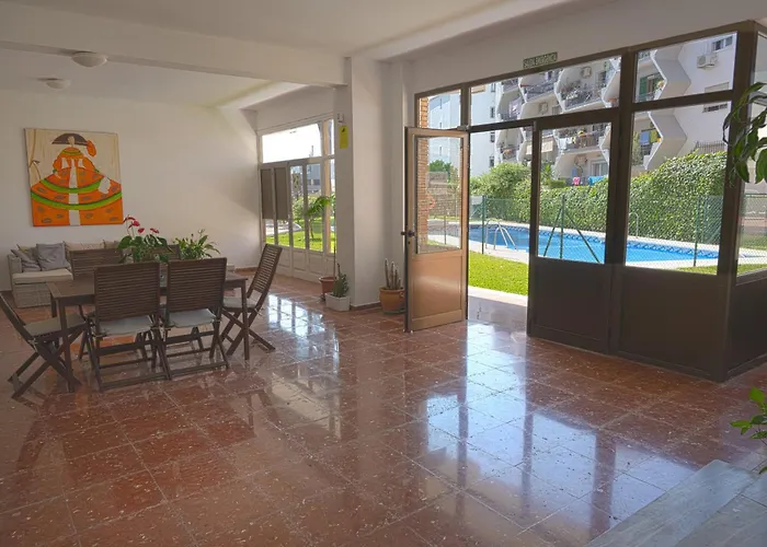Céntrico Con Piscina Y Parking Apartamento *