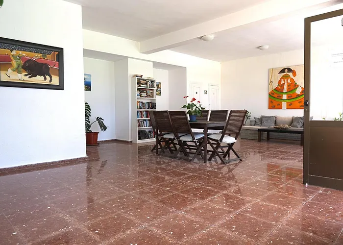 Apartamento Céntrico Con Piscina Y Parking Torremolinos