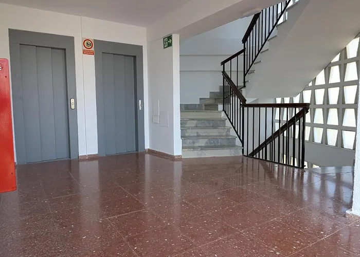 Apartamento Céntrico Con Piscina Y Parking *